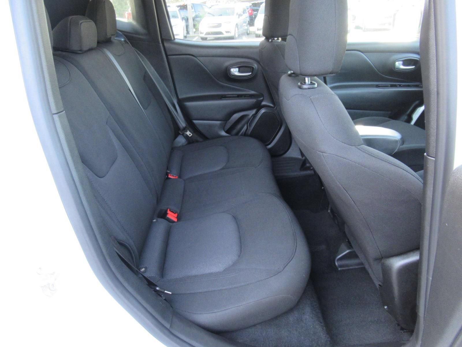 Certified 2023 Jeep Renegade Latitude AWD/4WD image 16