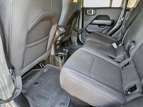 Used 2023 Jeep Gladiator Overland w/ LED Lighting Group image 17