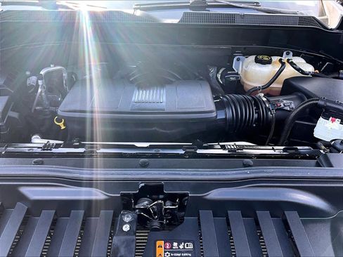 Used 2022 Chevrolet Silverado 1500 High Country w/ Technology Package image 27