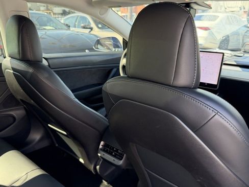 Used 2020 Tesla Model 3 Standard Range image 19