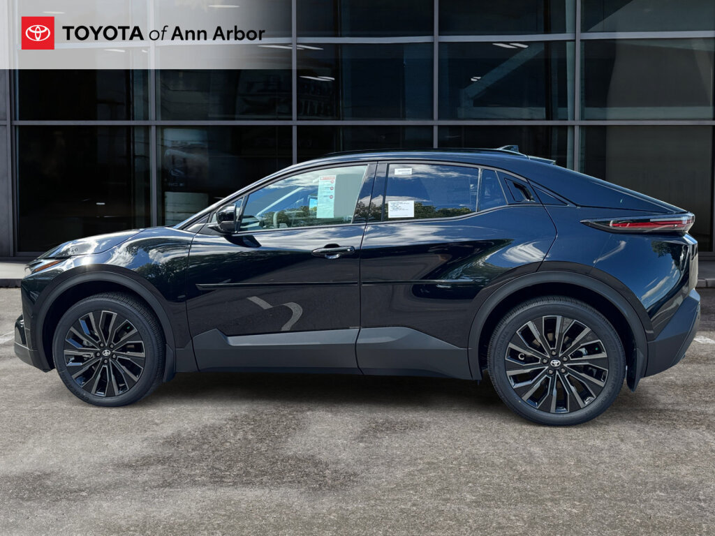 New 2026 Toyota C-HR AWD/4WD image 9