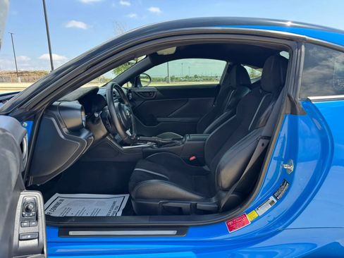 Used 2024 Toyota GR86 Premium image 18