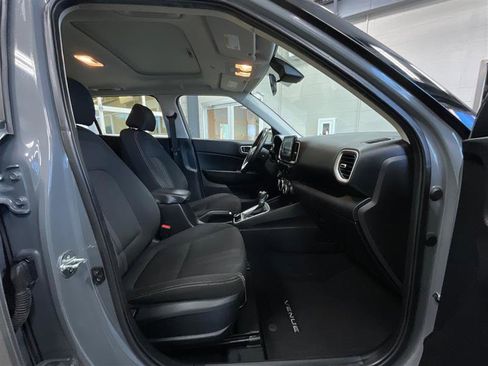 Used 2020 Hyundai Venue SEL w/ Convenience + Premium Package image 27