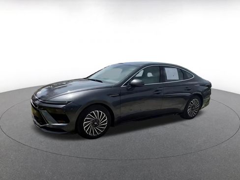 Used 2025 Hyundai Sonata SEL FWD image 8