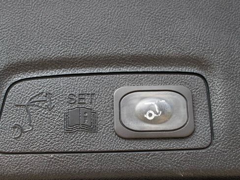 Used 2019 Lincoln MKC Premiere FWD image 39
