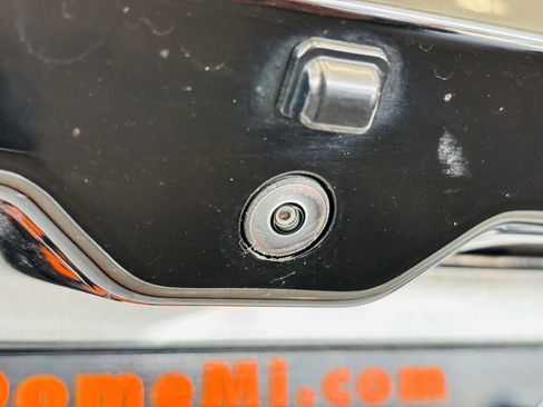Used 2024 Jeep Wagoneer Series III AWD/4WD image 8