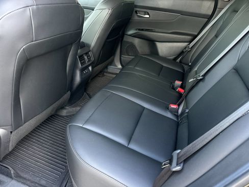 Used 2025 Nissan Murano SV AWD/4WD image 11