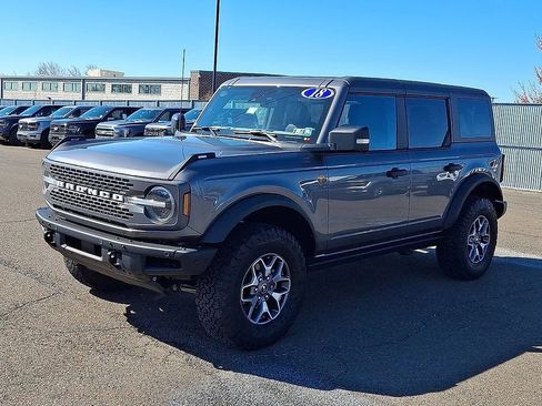 Used 2024 Ford Bronco Badlands AWD/4WD image 3
