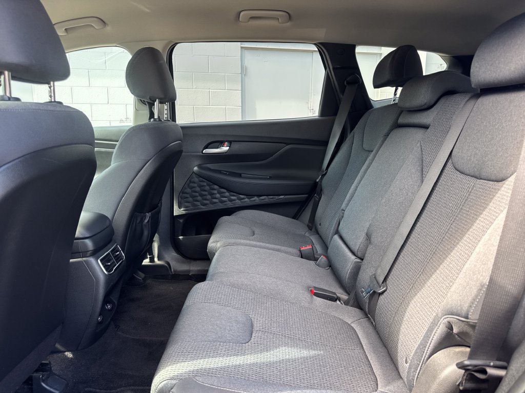 Used 2023 Hyundai Santa Fe SEL FWD image 11