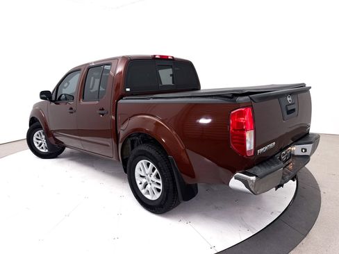 Used 2017 Nissan Frontier SV RWD image 2
