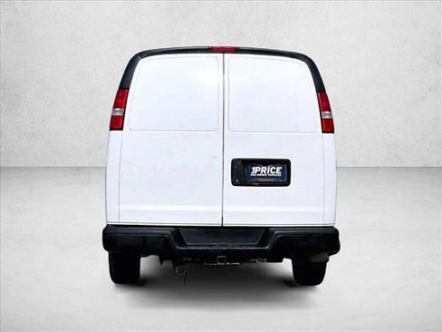 Used 2020 GMC Savana 2500 Extended w/ Driver Convenience Package RWD image 4