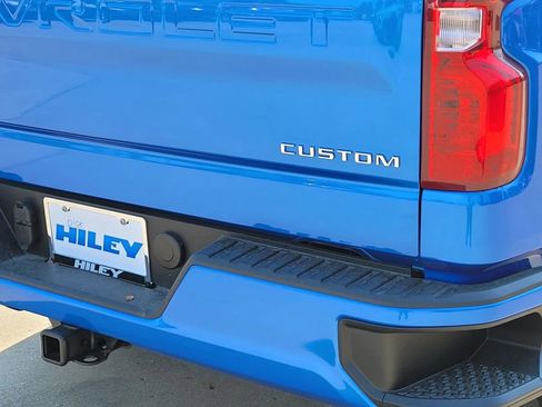 New 2025 Chevrolet Silverado 1500 Custom image 4