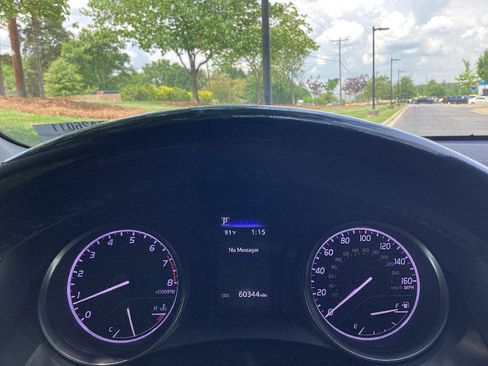 Used 2024 Toyota Camry SE FWD image 8