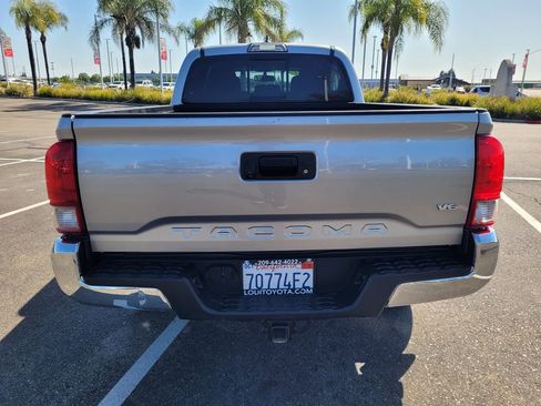 Used 2017 Toyota Tacoma TRD Off-Road w/ Tow Package AWD/4WD image 5