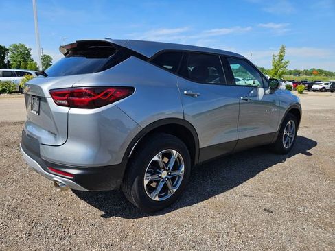 Used 2025 Chevrolet Blazer LT AWD/4WD image 7