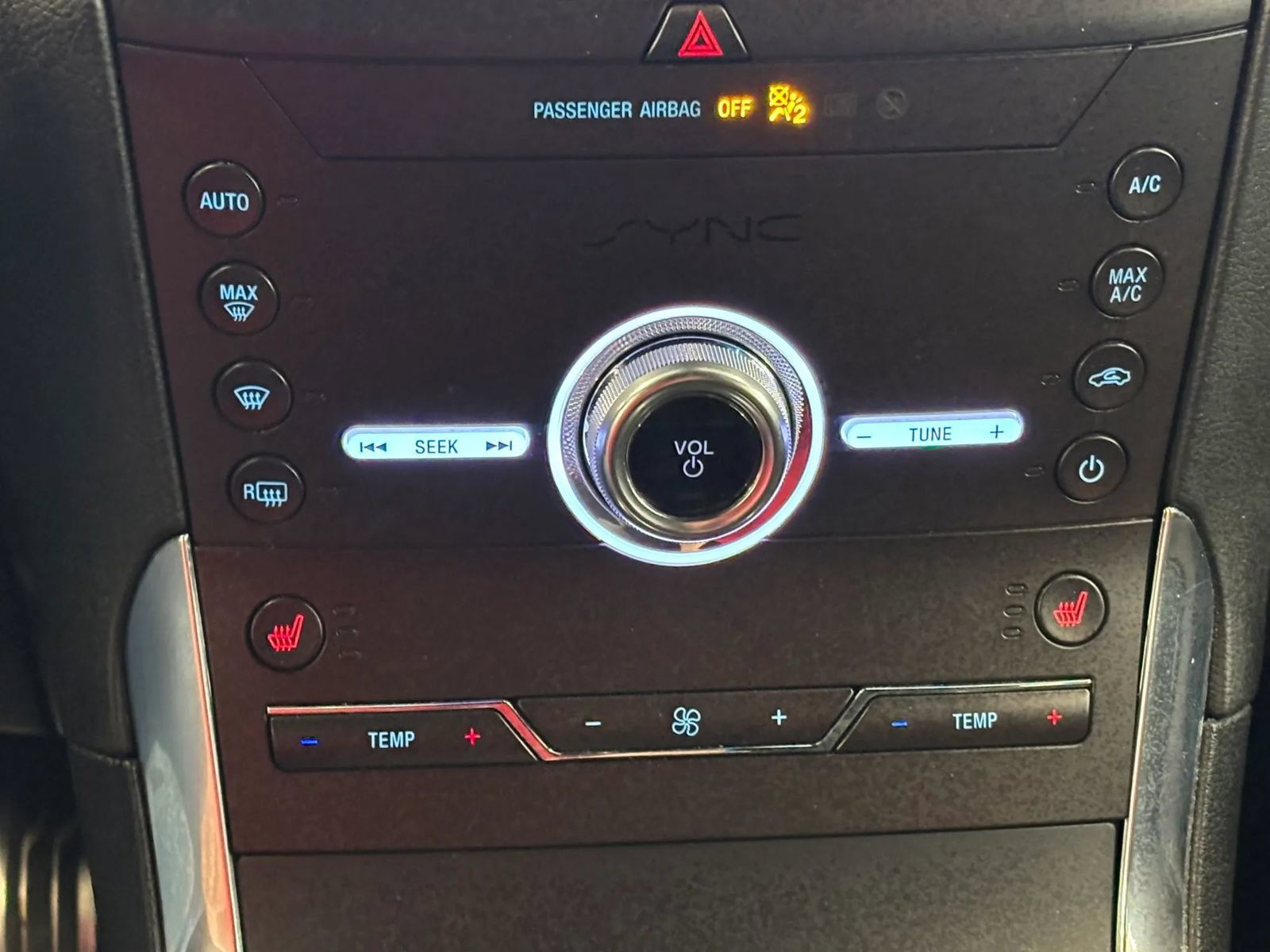 Used 2020 Ford Edge ST w/ Cold Weather Package AWD/4WD image 46
