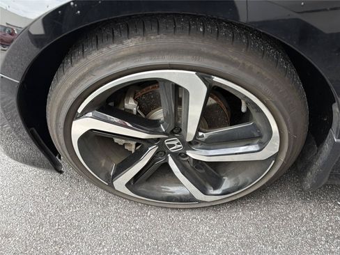 Used 2019 Honda Accord Sport image 7