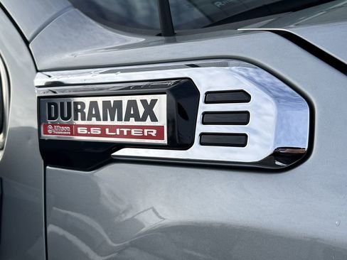 Used 2024 GMC Sierra 2500 Denali w/ Denali Reserve Package image 9