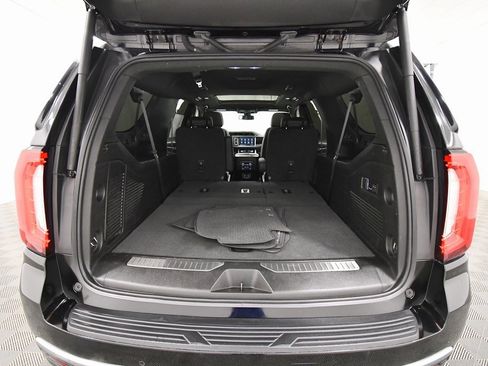 Used 2021 GMC Yukon XL Denali image 7