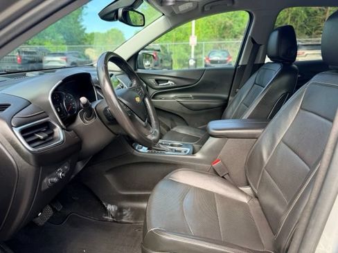 Used 2018 Chevrolet Equinox Premier w/ Infotainment II Package AWD/4WD image 6