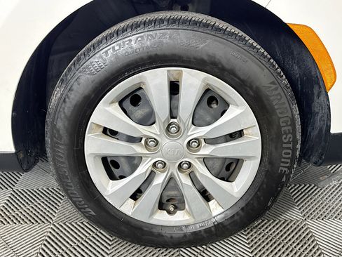 Used 2020 Kia Soul LX image 44