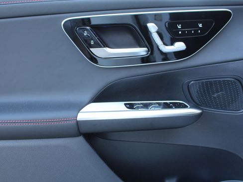 New 2026 Mercedes-Benz GLC 43 AMG 4MATIC image 13