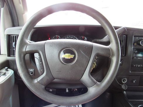 Used 2018 Chevrolet Express 2500 w/ Driver Convenience Package RWD image 29