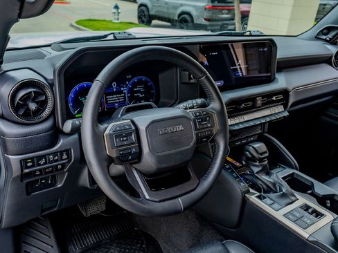 Used 2025 Toyota Land Cruiser w/ Premium Package image 17