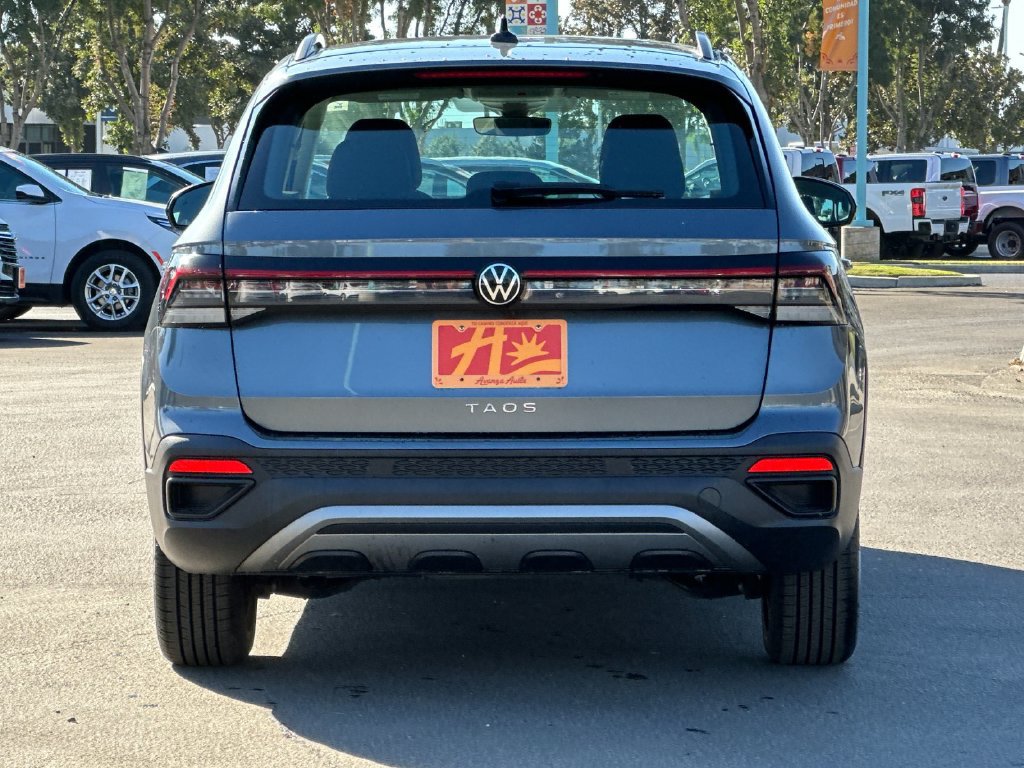 Used 2025 Volkswagen Taos S FWD image 4