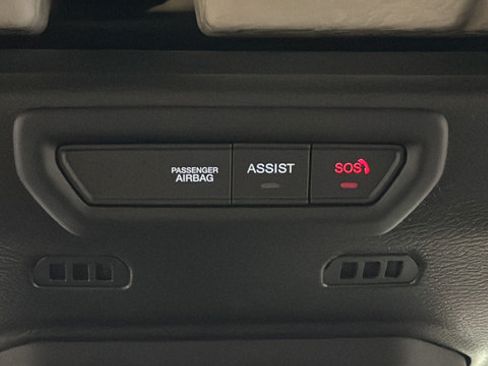 Used 2021 Jeep Wrangler Unlimited Sahara w/ Cold Weather Group AWD/4WD image 33