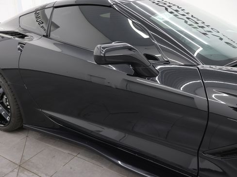 Used 2019 Chevrolet Corvette Stingray Coupe w/ Carbon Flash Badge Package RWD image 22