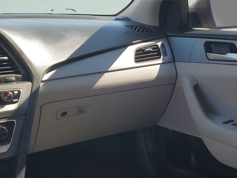 Used 2018 Hyundai Sonata SE image 26