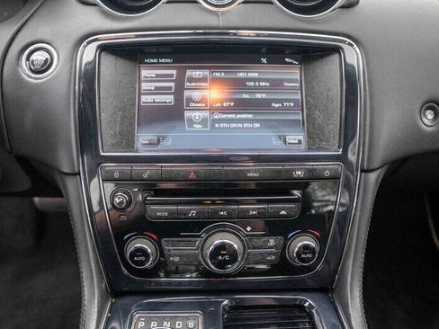 Used 2011 Jaguar XJ L RWD image 16