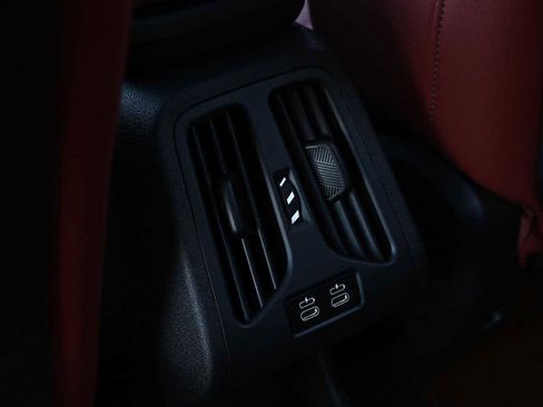 New 2026 BMW X1 xDrive28i w/ Technology Package image 28