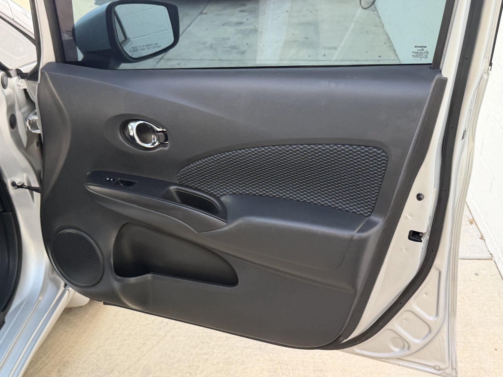 Used 2018 Nissan Versa Note SV FWD image 37