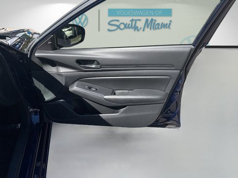 Used 2024 Nissan Altima 2.5 S FWD image 32