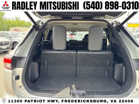 Used 2024 Mitsubishi Outlander SE FWD image 15