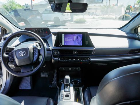 Used 2024 Toyota Prius XLE AWD/4WD image 30
