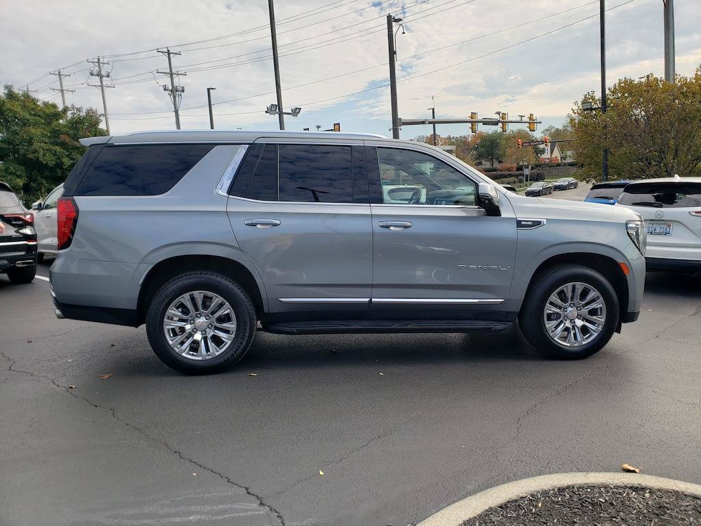 Used 2023 GMC Yukon Denali RWD image 10