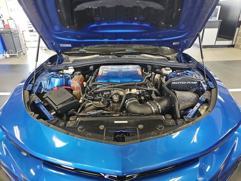 Used 2018 Chevrolet Camaro ZL1 RWD image 14