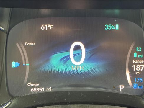 Used 2018 Chrysler Pacifica Touring-L FWD image 27