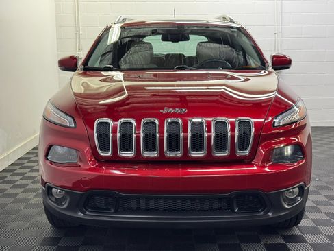 Used 2017 Jeep Cherokee Latitude w/ Comfort/Convenience Group AWD/4WD image 5