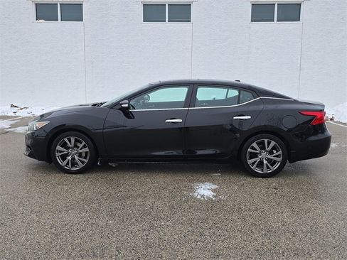 Used 2017 Nissan Maxima Platinum image 10
