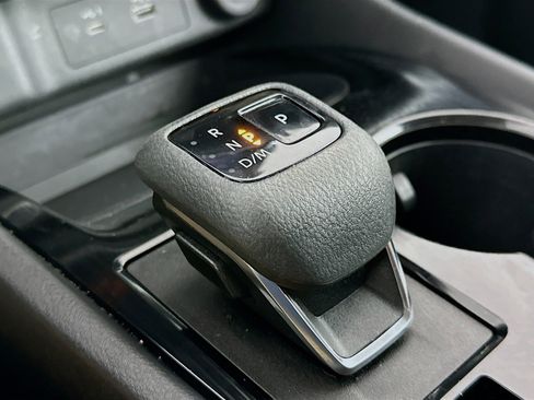 Used 2023 Nissan Rogue S image 24