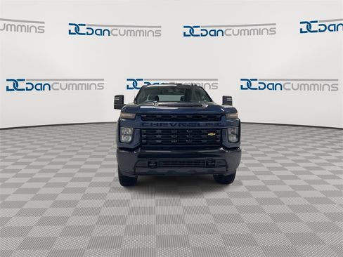 Used 2022 Chevrolet Silverado 2500 Custom w/ Custom Value Package image 3