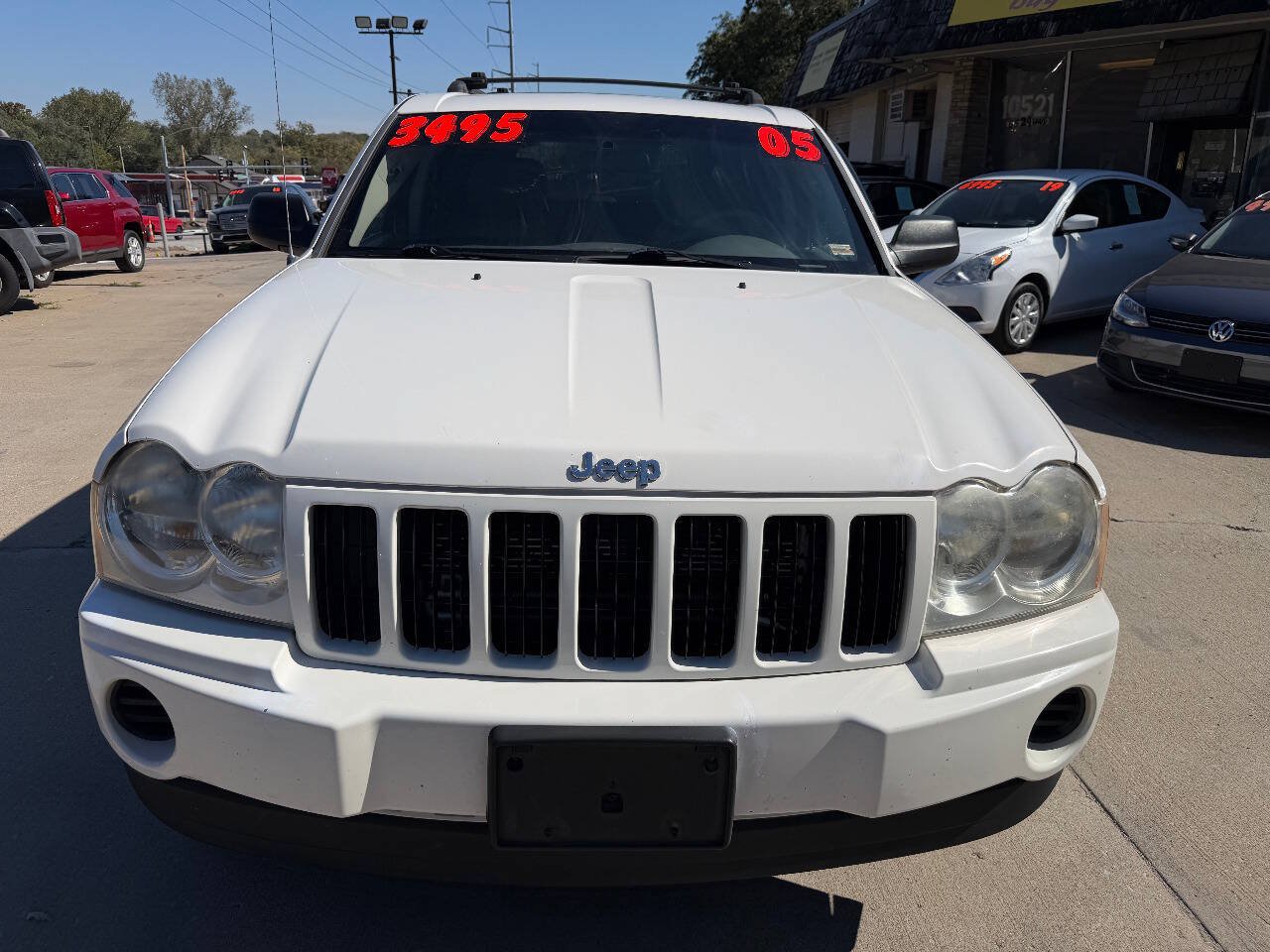 Used 2005 Jeep Grand Cherokee Laredo w/ Cargo Convenience Group AWD/4WD image 2