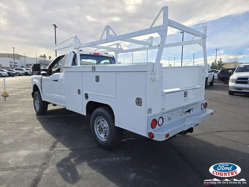 New 2026 Ford F250 XL w/ XL Chrome Package image 3
