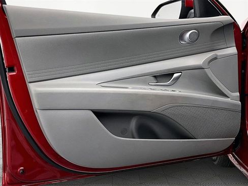 Used 2024 Hyundai Elantra SEL image 23