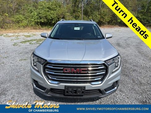 Used 2022 GMC Terrain SLT image 8