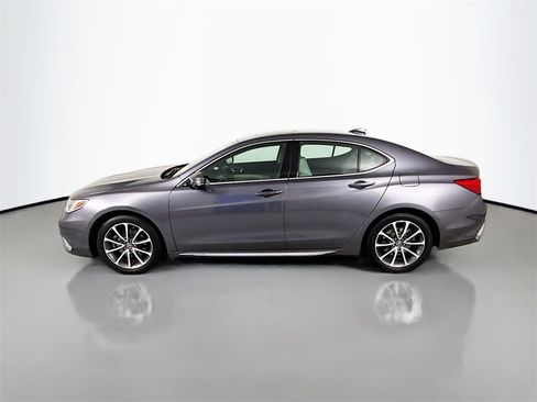 Used 2018 Acura TLX V6 w/ Technology Package image 2